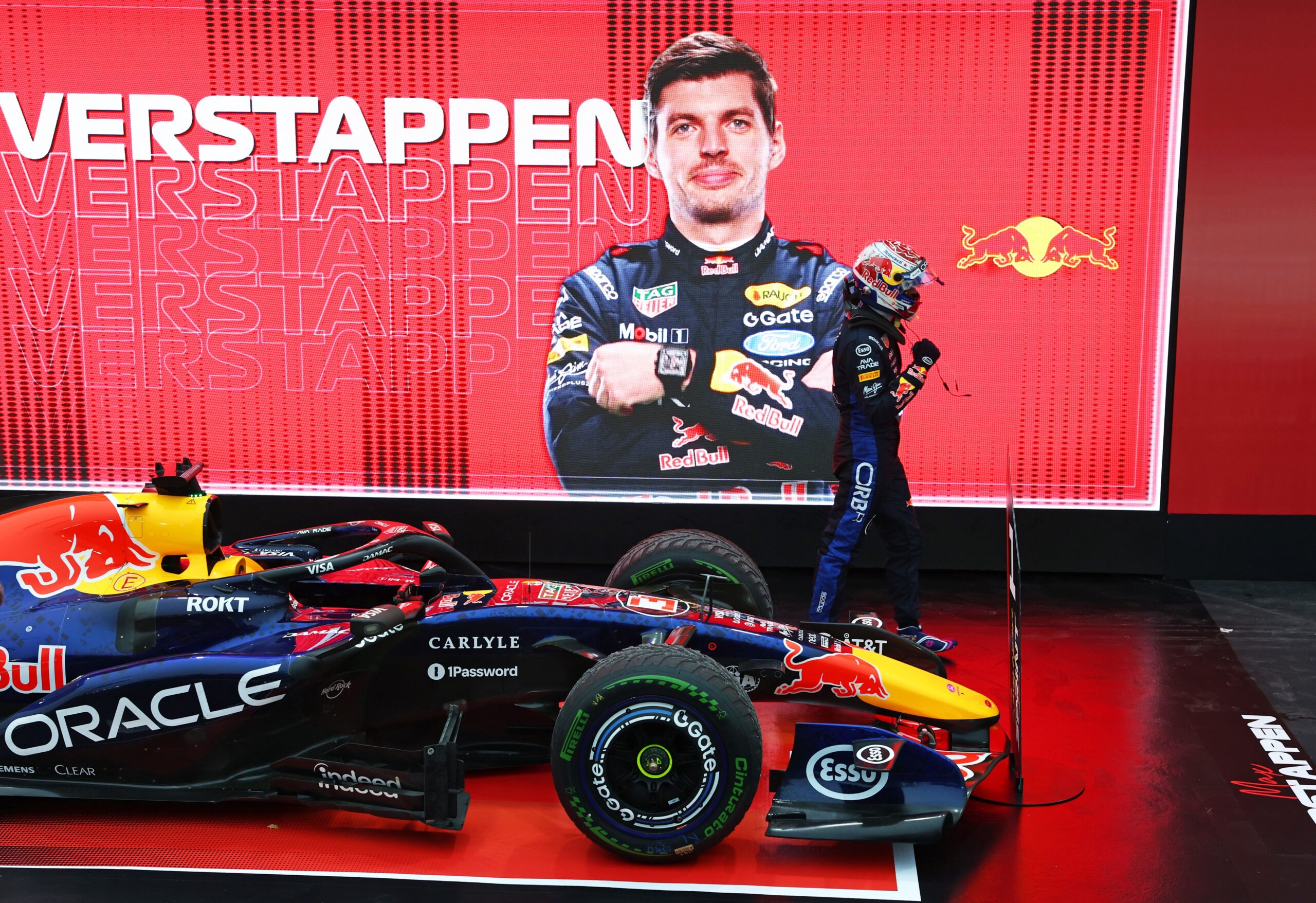 Verstappen remporte un sprint rocambolesque à Singapour